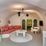 Апартаменты Oias Local Cave *